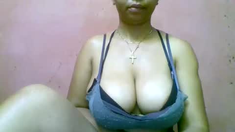 Snapshot of fracisca2204 chatting on November 2025 04:22:01 AM fracisca2204 online show from November 2025 04:22:01 AM