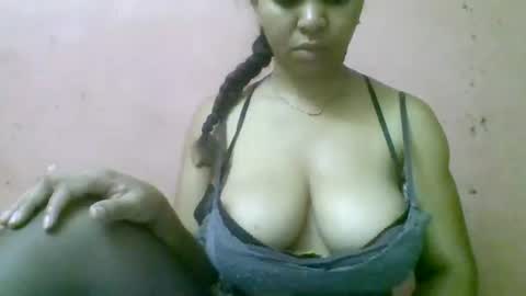 fracisca2204 online show from December 2025 05:03:02 AM