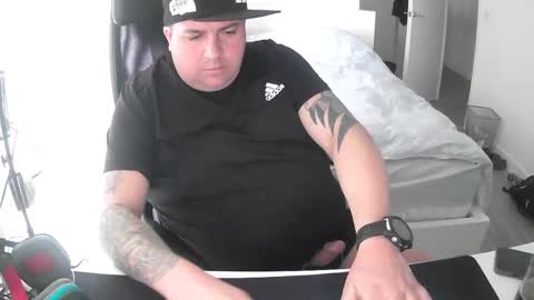 Snapshot of frainter1 chatting on February 2025 09:00:02 AM frainter1 online show from February 2025 09:00:02 AM