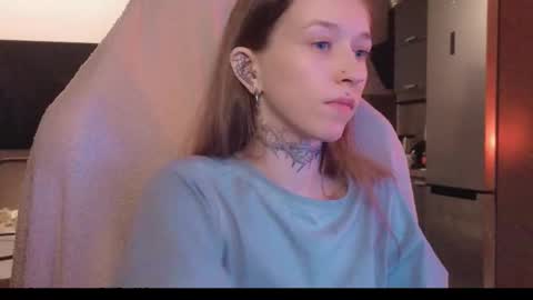 fran_bow online show from February 2026 07:55:02 PM