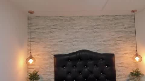          online show from April 2026 01:54:01 AM