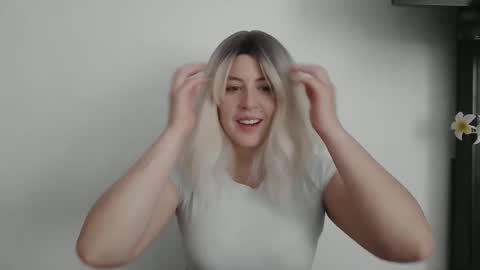 Francesca online show from February 2026 05:28:01 PM