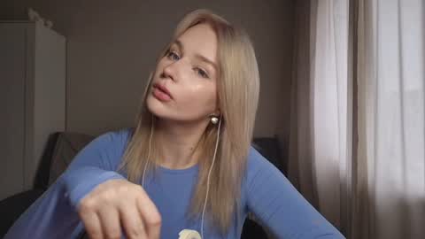 Snapshot of franciscoblanca chatting on July 2026 02:25:02 PM Bloum online show from July 2026 02:25:02 PM