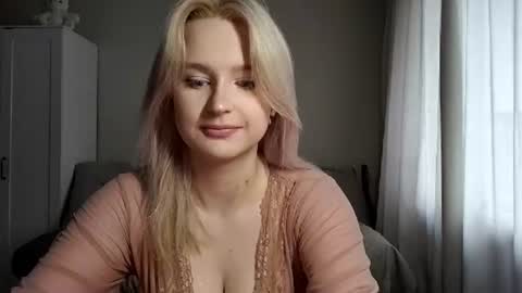 Snapshot of franciscoblanca chatting on July 2026 11:15:01 AM Bloum online show from July 2026 11:15:01 AM