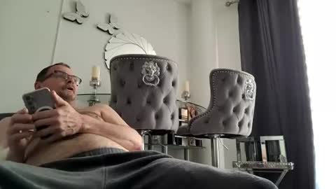 Snapshot of franciscomalin chatting on June 2026 05:56:02 AM franciscomalin online show from June 2026 05:56:02 AM