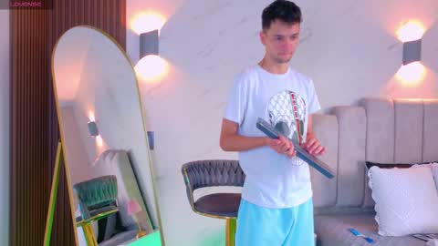 Franco online show from November 2025 09:19:02 PM