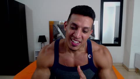 Snapshot of frank_heaven_shore chatting on December 2024 01:47:01 AM Frank online show from December 2024 01:47:01 AM