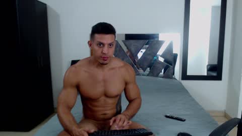 Snapshot of frank_heaven_shore chatting on December 2024 01:26:02 AM Frank online show from December 2024 01:26:02 AM