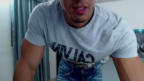 Snapshot of frank_heaven_shore chatting on December 2024 10:56:01 PM Frank online show from December 2024 10:56:01 PM