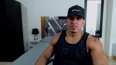 Snapshot of frank_heaven_shore chatting on January 2025 11:12:01 PM Frank online show from January 2025 11:12:01 PM