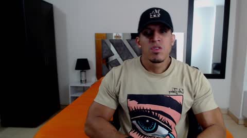 Snapshot of frank_heaven_shore chatting on February 2025 07:57:02 PM Frank online show from February 2025 07:57:02 PM