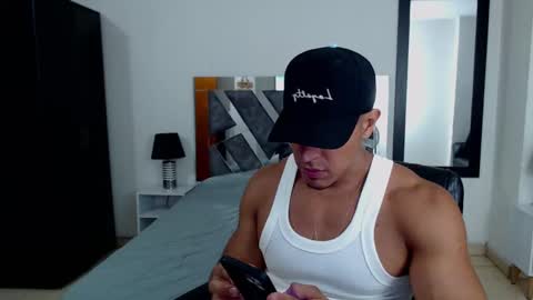 Snapshot of frank_heaven_shore chatting on February 2025 02:42:02 AM Frank online show from February 2025 02:42:02 AM