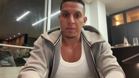 Snapshot of frank_heaven_shore chatting on March 2025 07:46:02 AM Frank online show from March 2025 07:46:02 AM