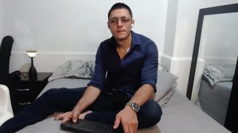 Snapshot of frank_millers chatting on June 2026 06:42:02 AM Frank online show from June 2026 06:42:02 AM