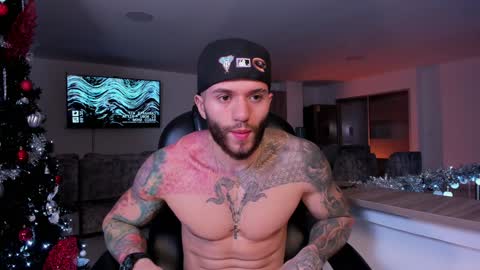 Snapshot of frankfarrellx chatting on December 2024 06:02:02 AM Frank Farrell. Hey remember to give me a thumbs up Ty online show from December 2024 06:02:02 AM