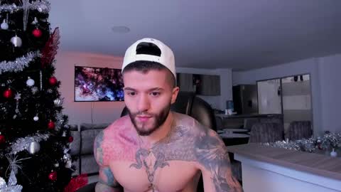 Snapshot of frankfarrellx chatting on December 2024 05:44:02 PM Frank Farrell. Hey remember to give me a thumbs up Ty online show from December 2024 05:44:02 PM
