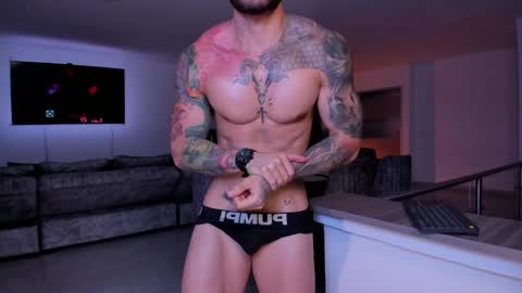 Snapshot of frankfarrellx chatting on February 2025 01:37:01 AM Frank Farrell. Hey remember to give me a thumbs up Ty online show from February 2025 01:37:01 AM