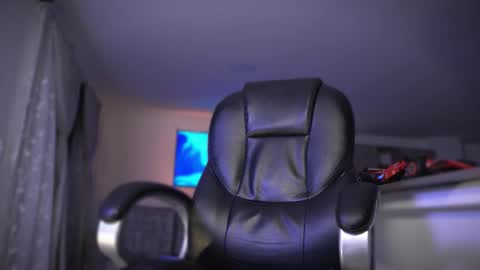 Snapshot of frankfarrellx chatting on September 2025 04:26:01 AM Frank Farrell. Hey remember to give me a thumbs up Ty online show from September 2025 04:26:01 AM
