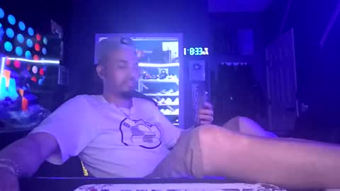 frankievw9 online show from October 2025 12:33:02 AM