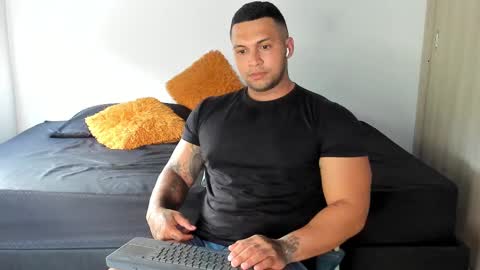 frank online show from February 2025 08:55:02 PM