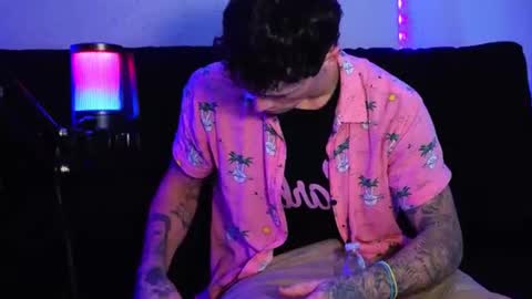 Franco online show from November 2025 08:40:02 PM