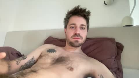 Snapshot of frankybiiig chatting on January 2025 08:51:02 AM thegoodandbiiig online show from January 2025 08:51:02 AM