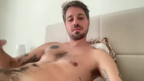 Snapshot of frankybiiig chatting on September 2025 08:38:01 AM thegoodandbiiig online show from September 2025 08:38:01 AM