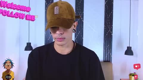 Snapshot of franvill_trato chatting on October 2025 07:14:01 PM Franvill trato online show from October 2025 07:14:01 PM