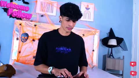 Snapshot of franvill_trato chatting on October 2025 05:57:02 PM Franvill trato online show from October 2025 05:57:02 PM