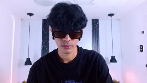 Snapshot of franvill_trato chatting on November 2025 07:48:02 PM Franvill trato online show from November 2025 07:48:02 PM