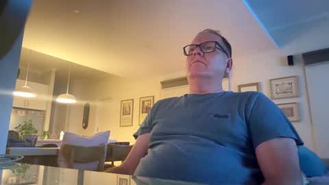 franzmontyhe online show from September 2025 02:30:02 PM