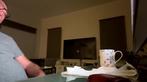 franzmontyhe online show from October 2025 05:01:01 PM