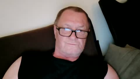 Snapshot of frauenfeind1 chatting on June 2026 05:54:01 AM Wolfi online show from June 2026 05:54:01 AM