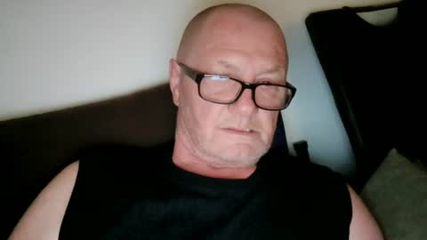 Snapshot of frauenfeind1 chatting on June 2026 05:26:02 AM Wolfi online show from June 2026 05:26:02 AM