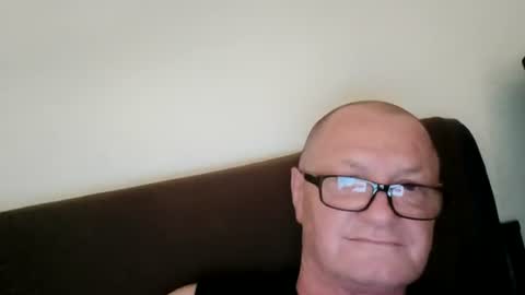 Snapshot of frauenfeind1 chatting on June 2026 06:07:01 AM Wolfi online show from June 2026 06:07:01 AM
