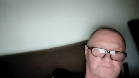 Snapshot of frauenfeind1 chatting on June 2026 05:13:02 AM Wolfi online show from June 2026 05:13:02 AM