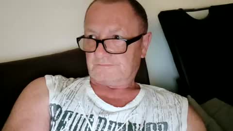 Snapshot of frauenfeind1 chatting on July 2026 07:14:02 AM Wolfi online show from July 2026 07:14:02 AM