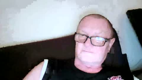 Snapshot of frauenfeind1 chatting on August 2026 06:56:01 AM Wolfi online show from August 2026 06:56:01 AM