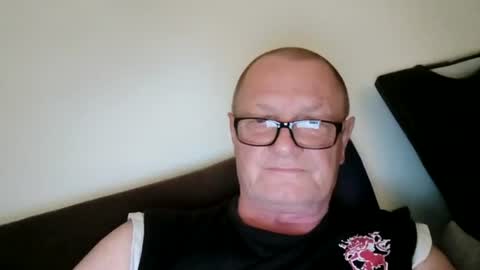 Snapshot of frauenfeind1 chatting on August 2026 06:23:02 AM Wolfi online show from August 2026 06:23:02 AM