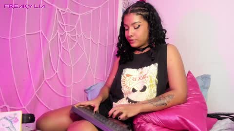 Snapshot of freaky_lia chatting on December 2024 01:38:02 AM Lia Gomez online show from December 2024 01:38:02 AM