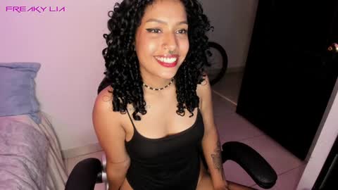 Snapshot of freaky_lia chatting on January 2025 02:00:02 AM Lia Gomez online show from January 2025 02:00:02 AM