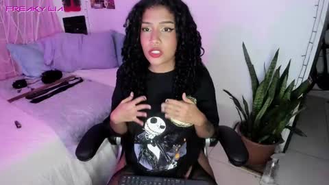 Snapshot of freaky_lia chatting on February 2025 11:04:02 PM Lia Gomez online show from February 2025 11:04:02 PM