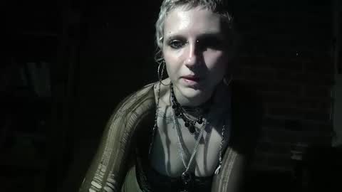 Lily Red online show from May 2026 06:22:02 AM