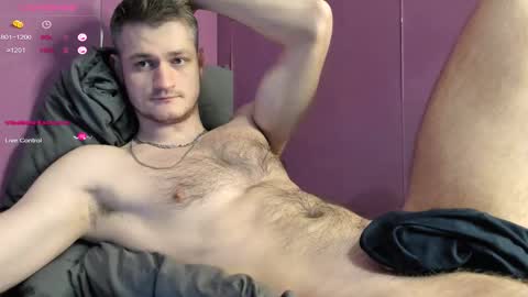 freddy_pretty online show from December 2025 06:49:02 PM