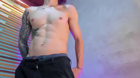 Xavier online show from December 2025 07:23:02 PM