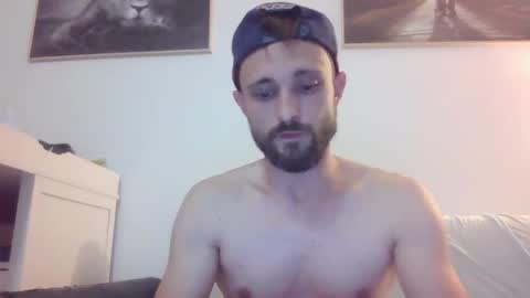 Snapshot of french_truck chatting on April 2026 07:58:01 PM french_truck online show from April 2026 07:58:01 PM