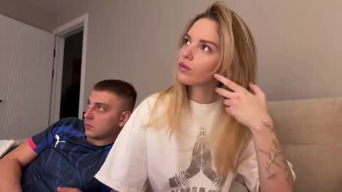 Snapshot of frenzyfoxs chatting on April 2026 03:50:02 PM Jason and Sonya online show from April 2026 03:50:02 PM