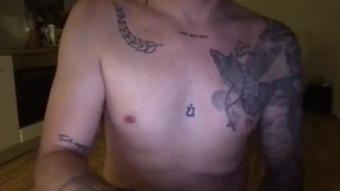 Snapshot of freshguy28 chatting on November 2025 01:39:02 AM Dorian online show from November 2025 01:39:02 AM