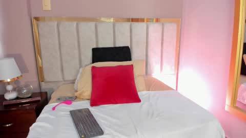 Freya Cameron online show from March 2026 12:42:02 PM