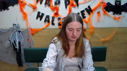 FreyaDak online show from November 2025 06:31:02 PM